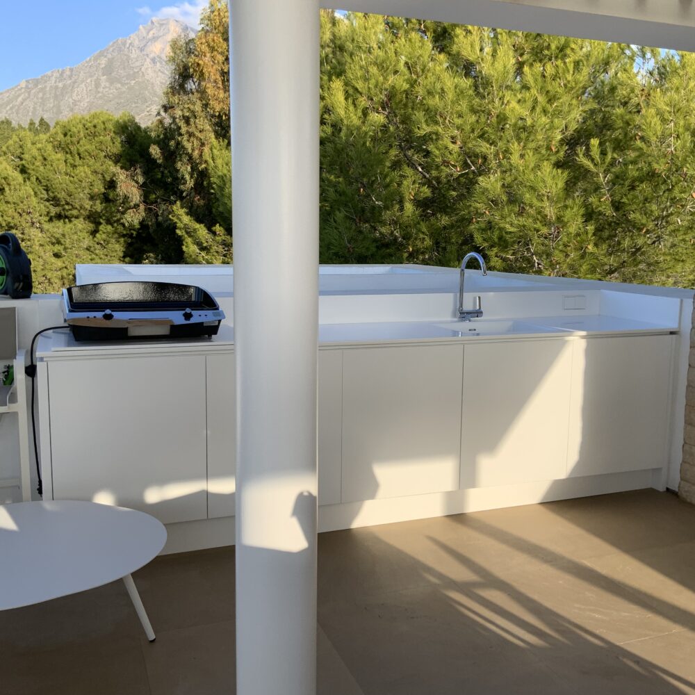 Outdoor kitchen in a Villa in Sierra Blanca