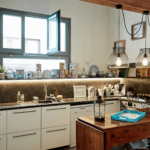 How to mix decorating styles effectively. Kitchen with eclectic decor.